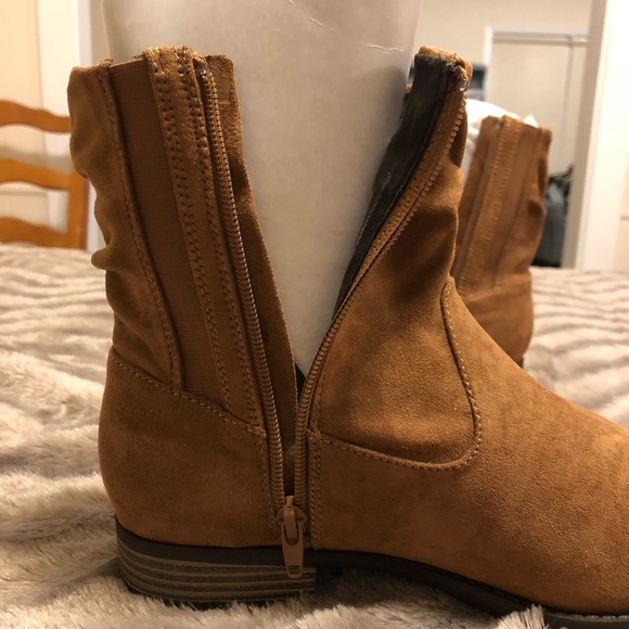 NWT Lane Bryant Suede Wide Calf Ankle Boots Size 8 - Picture 3 of 7